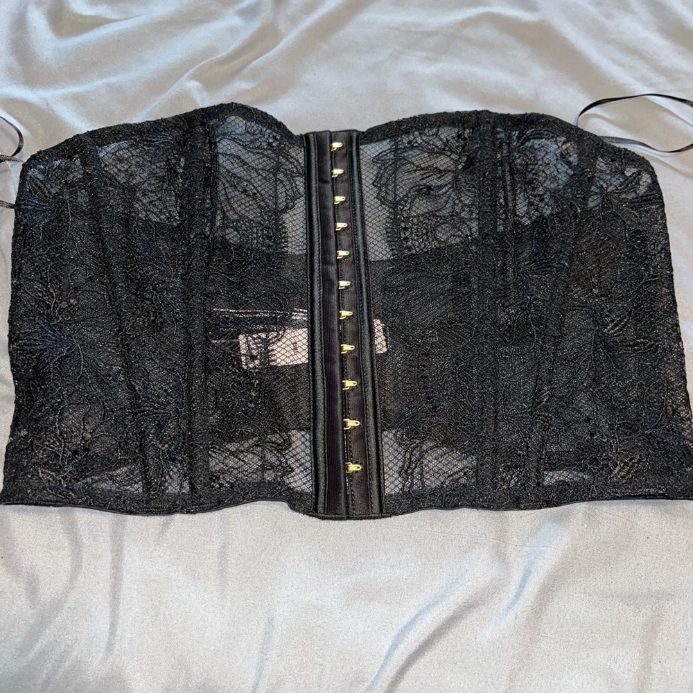 NWT Victoria’s Secret lace bustier top